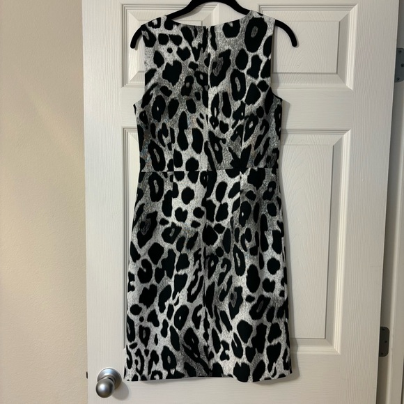 Ann Taylor Animal Print Sheath Dress sz 4 - Picture 3 of 13